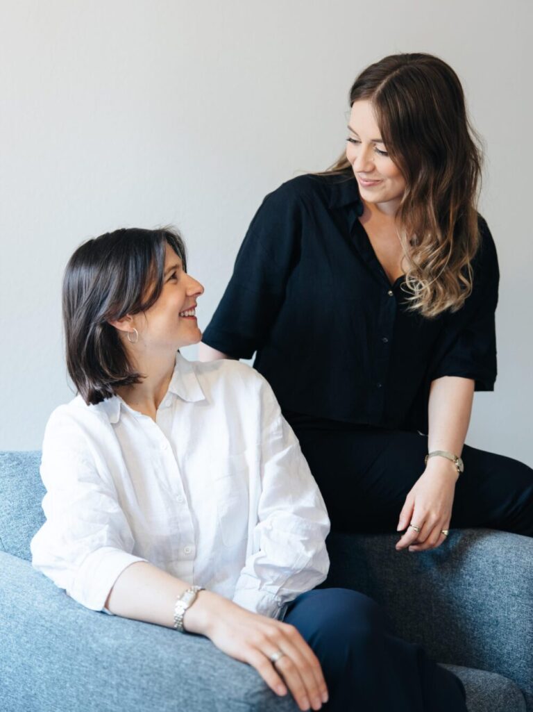 Rhoda Gieske und Annika Schürhoff im Gespräch